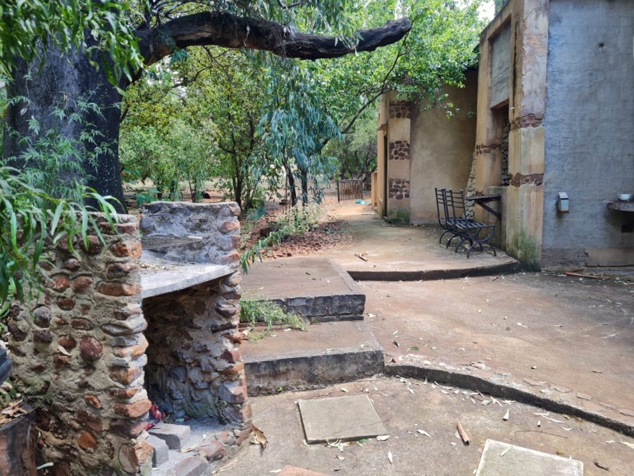 Commercial Property for Sale in Remhoogte AH North West